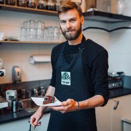italian-chef-in-kitchen-265x265-1
